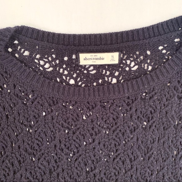 Abercrombie navy crocheted 3/4 sleeve sweater - Picture 3 of 3